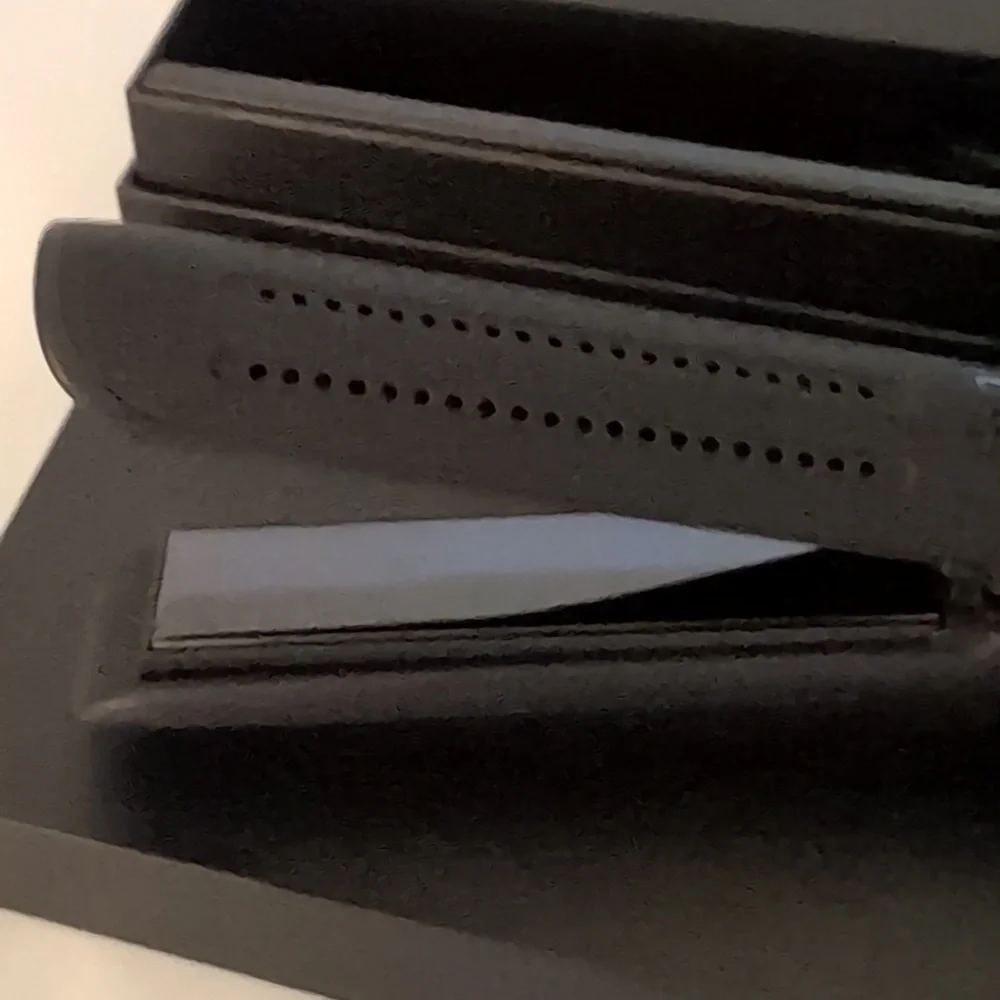 Lange Black Hair Styling Tool for Effortless Styling - Picture 3 of 4